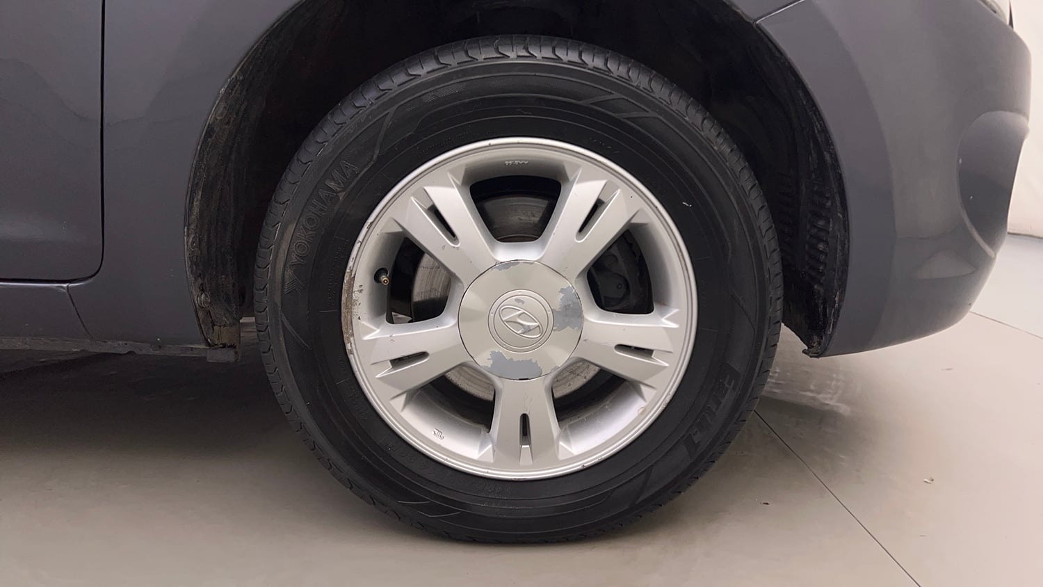 Used 2012 Hyundai i20 Asta 1.2 Petrol Manual tyres RIGHT FRONT TYRE RIM VIEW