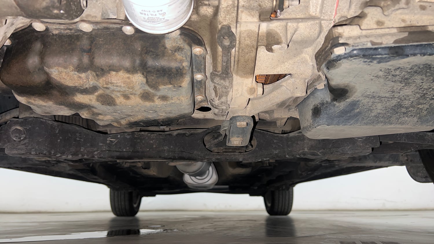 Used 2022 Volkswagen Taigun Highline 1.0 TSI AT Petrol Automatic extra FRONT LEFT UNDERBODY VIEW