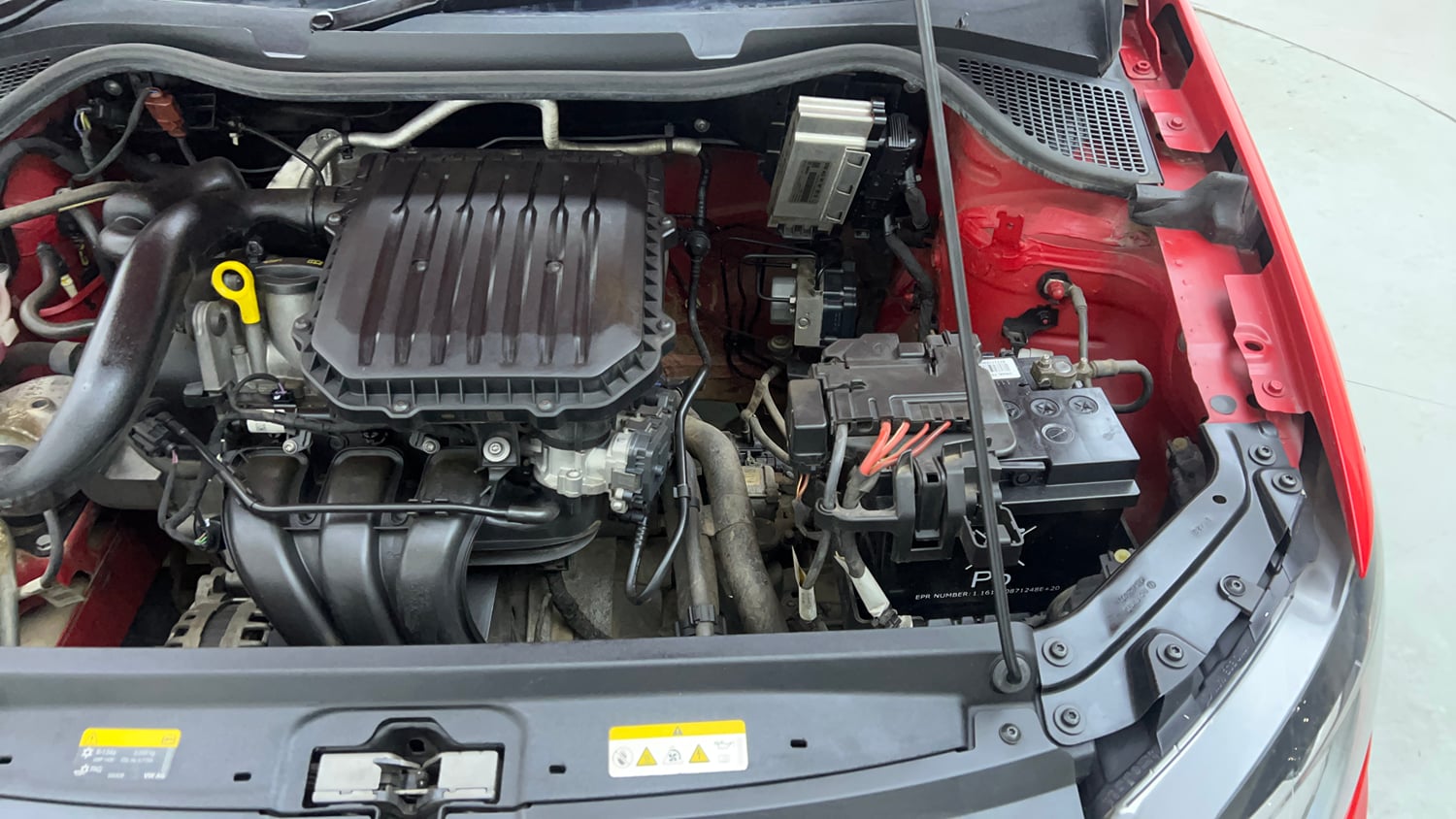 Used 2021 Volkswagen Polo Comfortline 1.0L MPI Petrol Manual engine ENGINE LEFT SIDE VIEW