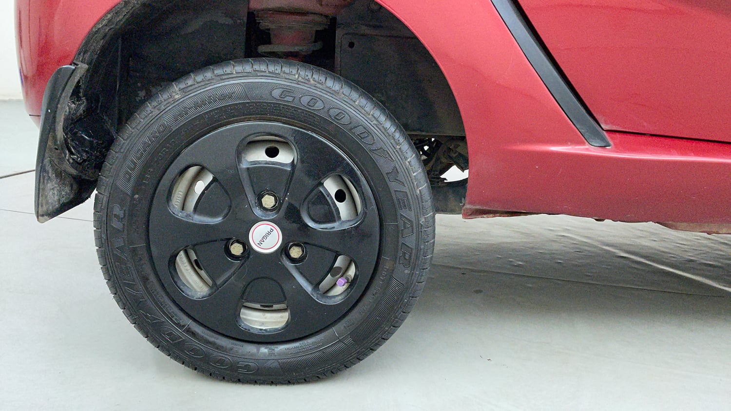 Used 2017 Tata Nano Twist XTA Petrol Automatic tyres RIGHT REAR TYRE RIM VIEW