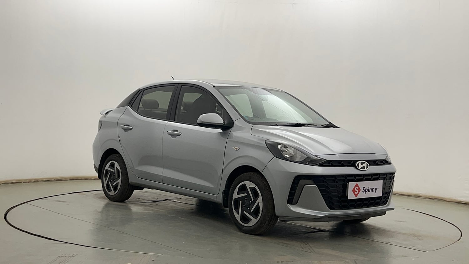 Used 2023 Hyundai Aura S 1.2 Petrol Petrol Manual exterior RIGHT FRONT CORNER VIEW