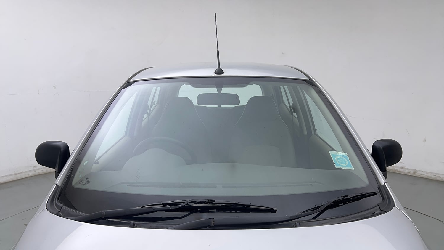 Used 2015 Hyundai i10 Magna 1.1 iRDE2 Petrol Manual exterior FRONT WINDSHIELD VIEW