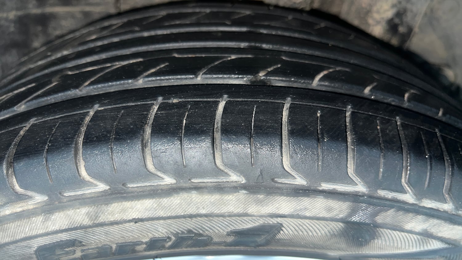 Used 2016 Hyundai i20 Active 1.2 SX Petrol Manual tyres LEFT REAR TYRE TREAD VIEW