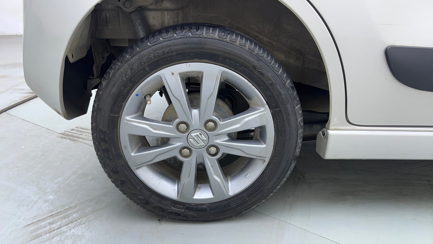 Used 2018 Maruti Suzuki Wagon R VXI+ (O) Petrol Manual tyres RIGHT REAR TYRE RIM VIEW