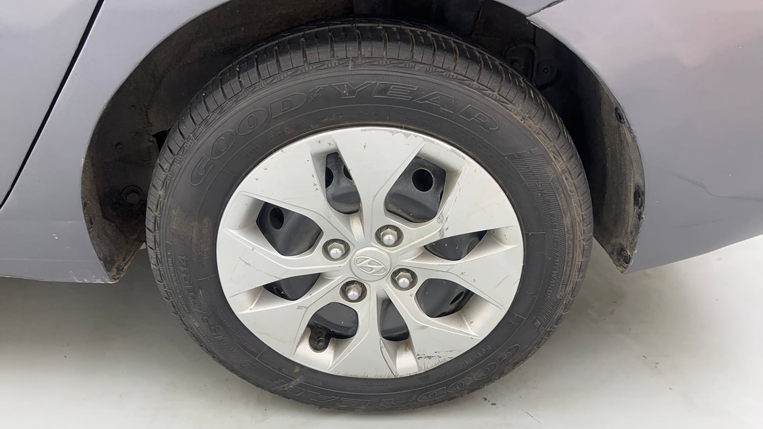 Used 2018 Hyundai Xcent E+ CNG (Outside Fitted) Cng Manual tyres LEFT REAR TYRE RIM VIEW