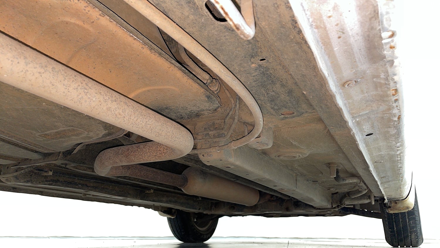 Used 2013 Maruti Suzuki Ertiga Vxi Petrol Manual extra REAR RIGHT UNDERBODY VIEW
