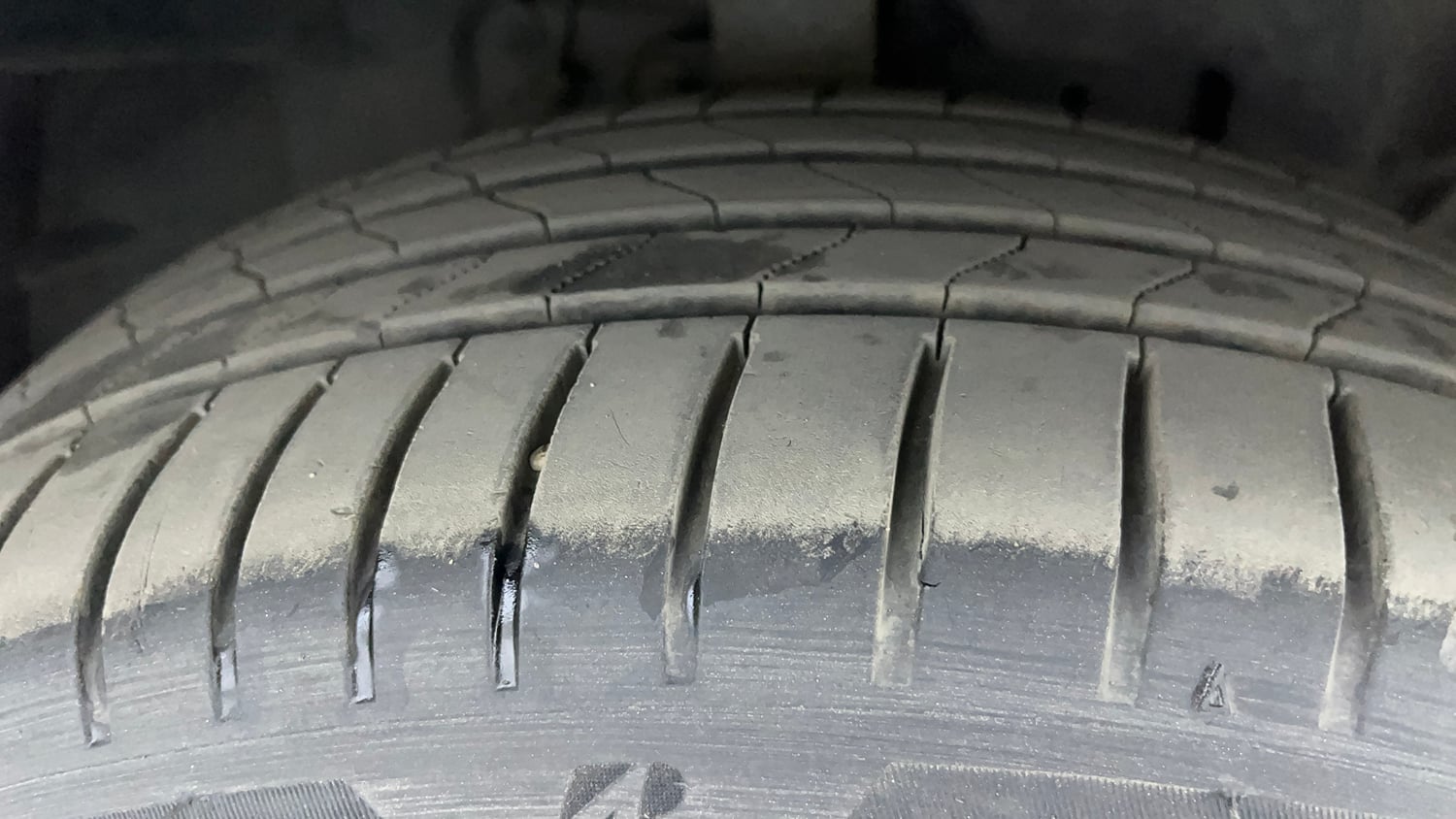 Used 2018 Ford EcoSport Titanium 1.5L TDCi Diesel Manual tyres RIGHT FRONT TYRE TREAD VIEW