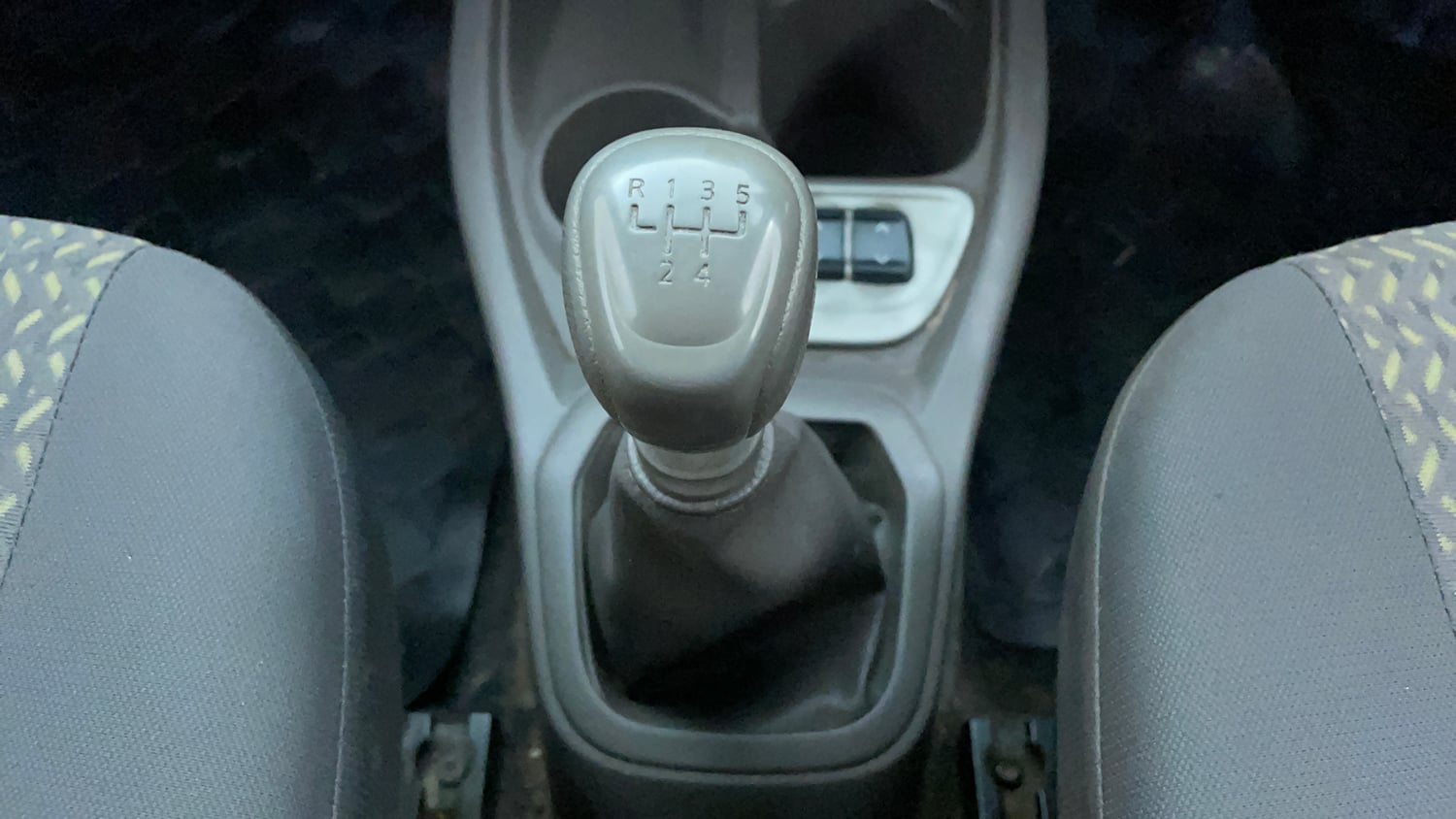 Used 2016 Datsun Redi-GO T (O) Petrol Manual interior GEAR  KNOB VIEW