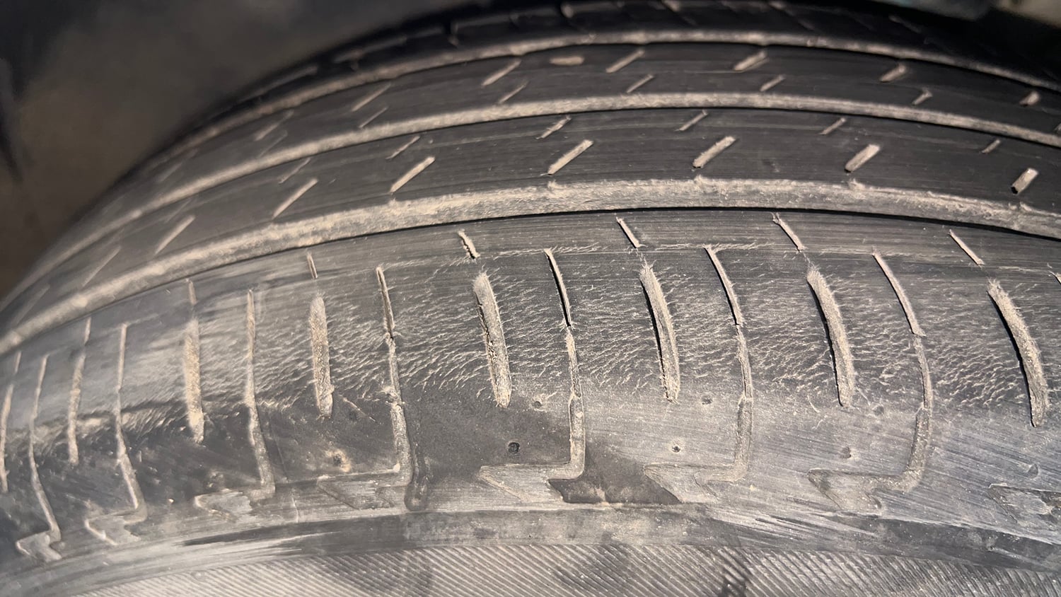Used 2024 Maruti Suzuki Ignis Sigma 1.2 MT Petrol Manual tyres LEFT FRONT TYRE TREAD VIEW