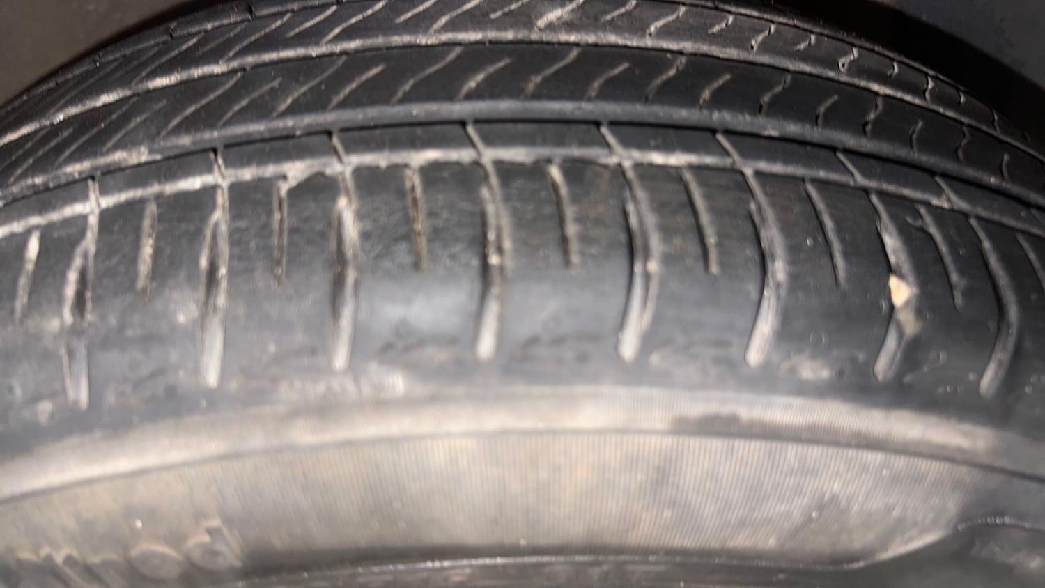 Used 2024 Hyundai Grand i10 Nios Asta 1.2 Kappa Petrol Manual tyres RIGHT FRONT TYRE TREAD VIEW