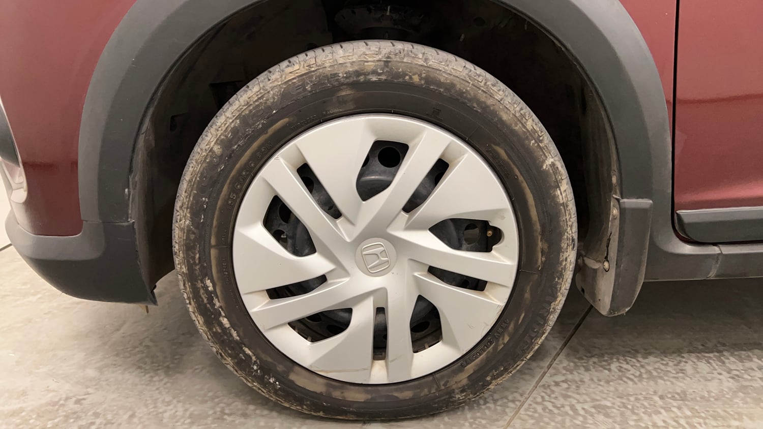 Used 2017 Honda WR-V S MT Petrol Petrol Manual tyres LEFT FRONT TYRE RIM VIEW