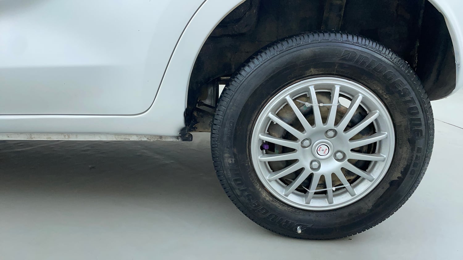 Used 2016 Datsun Redi-GO T (O) Petrol Manual tyres LEFT REAR TYRE RIM VIEW