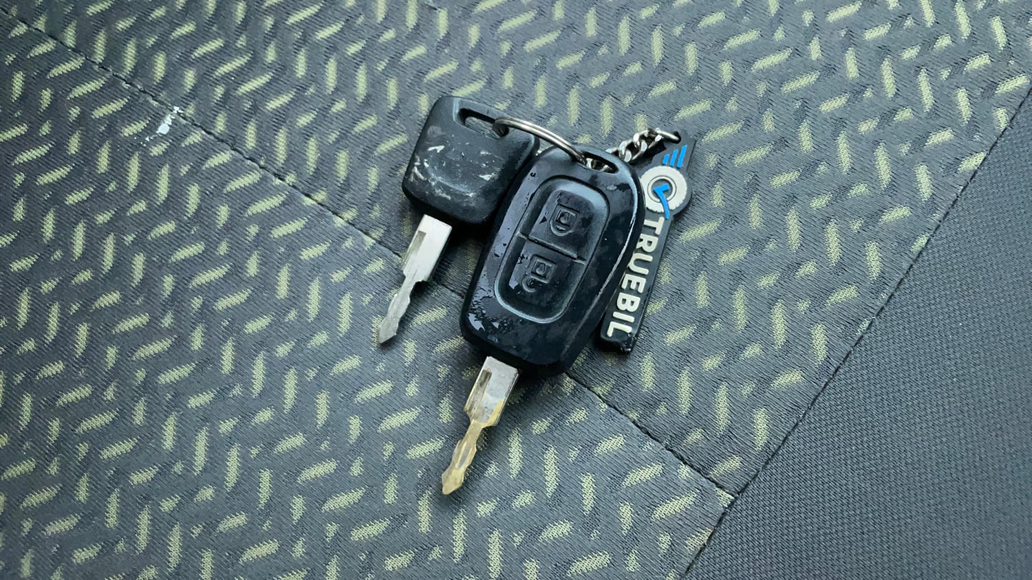 Used 2016 Datsun Redi-GO T (O) Petrol Manual extra CAR KEY VIEW