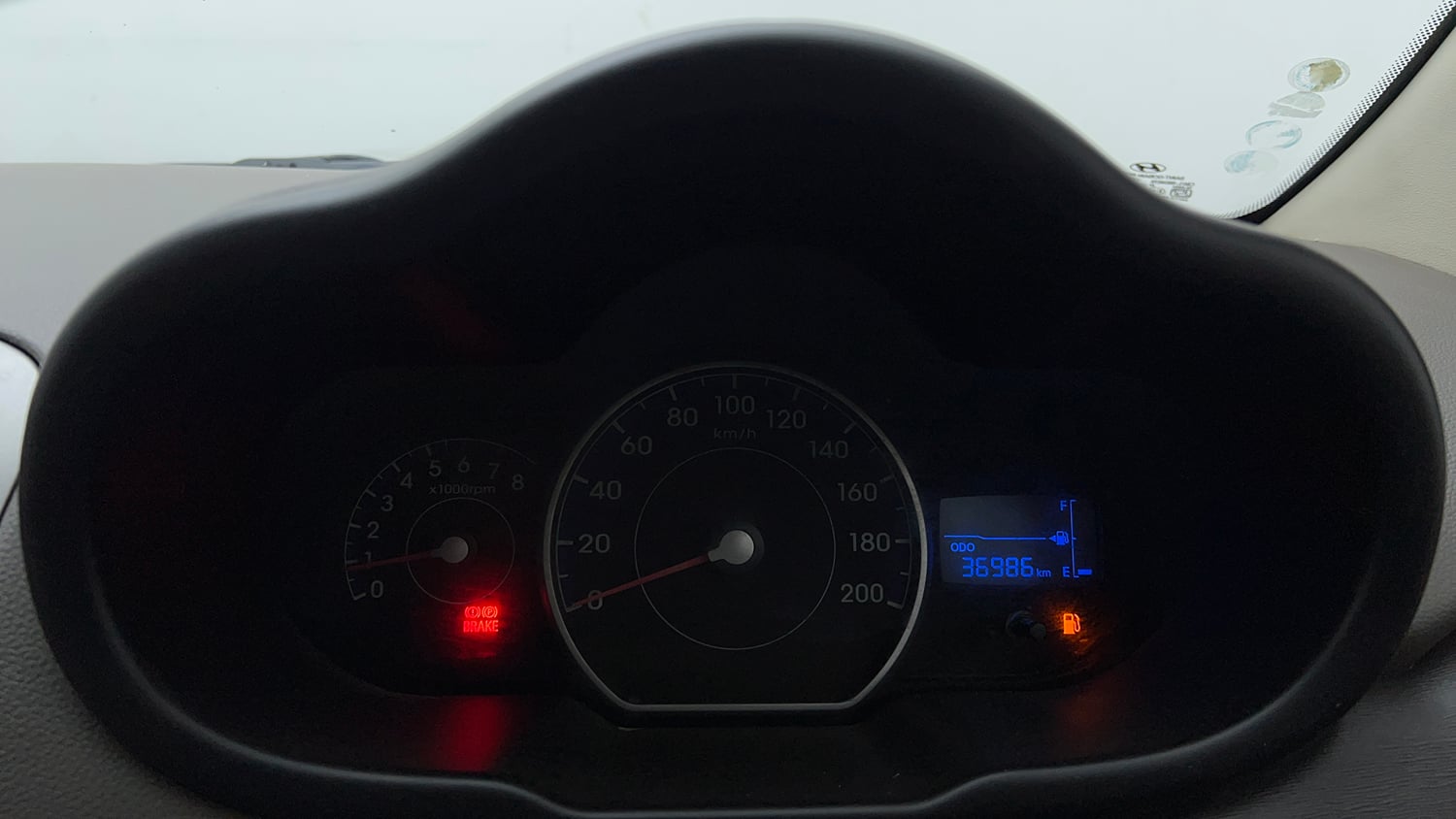 Used 2015 Hyundai i10 Magna 1.1 iRDE2 Petrol Manual interior CLUSTERMETER VIEW