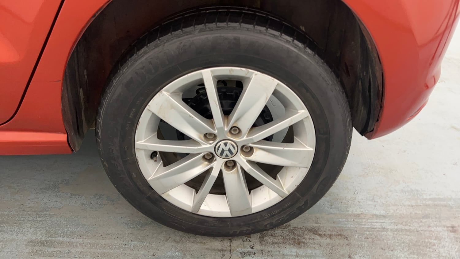 Used 2016 Volkswagen Polo Highline1.2L (P) Petrol Manual tyres LEFT REAR TYRE RIM VIEW