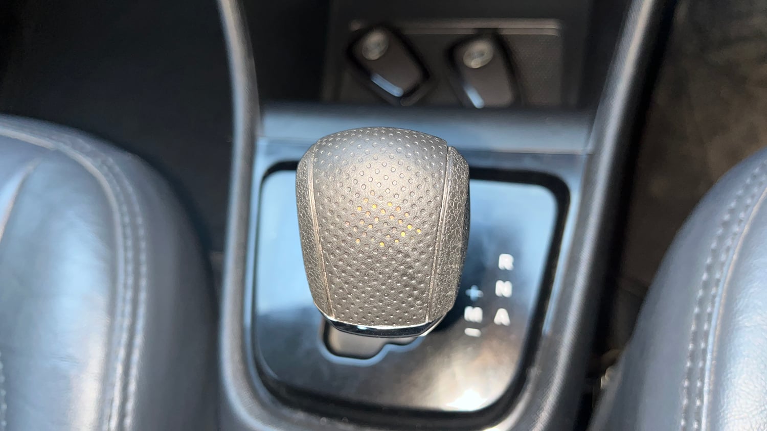 Used 2024 Tata Punch Creative Dual Tone AMT Petrol Automatic interior GEAR  KNOB VIEW