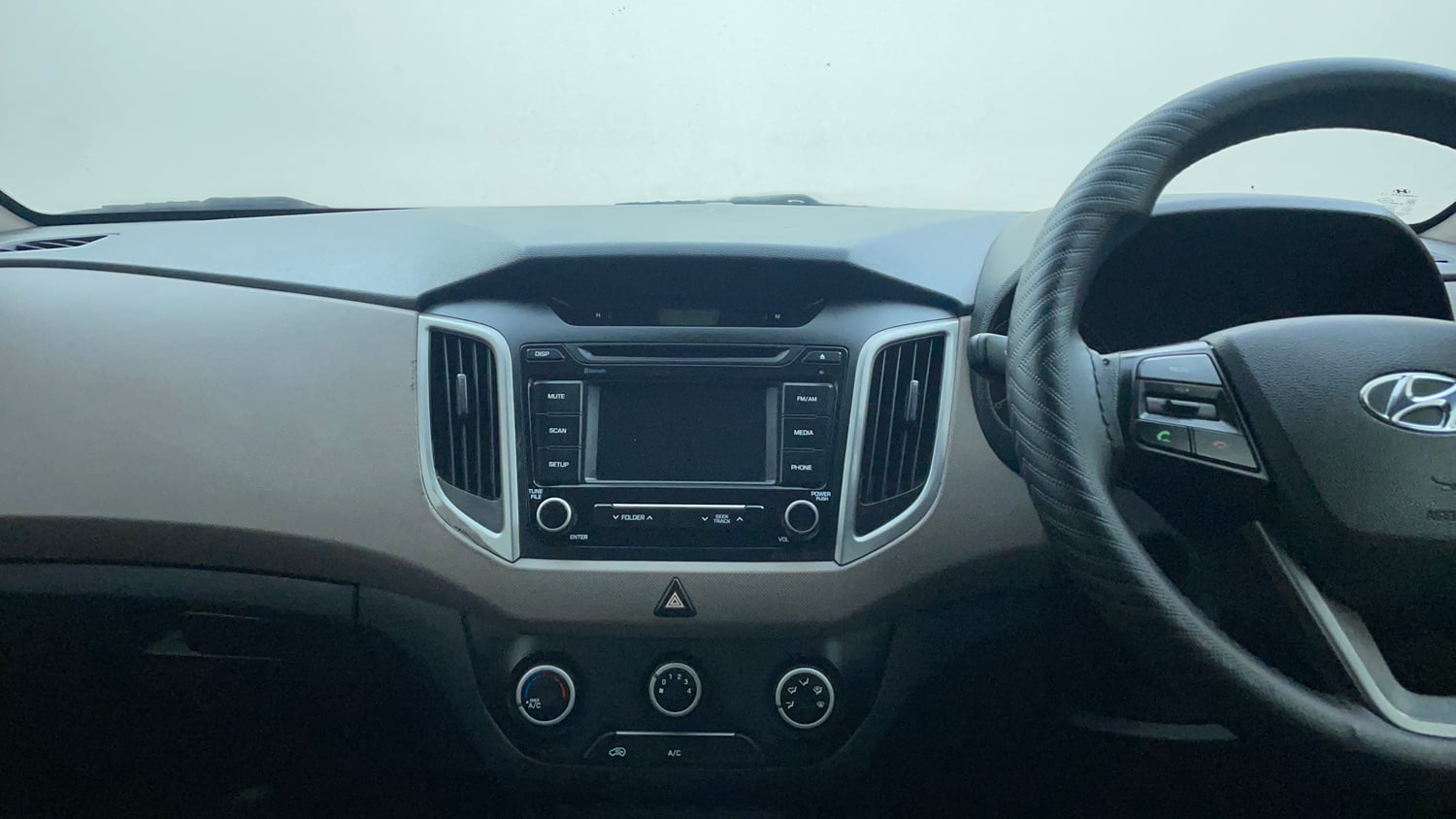 Used 2017 Hyundai Creta E Plus 1.6 Petrol Petrol Manual interior MUSIC SYSTEM & AC CONTROL VIEW