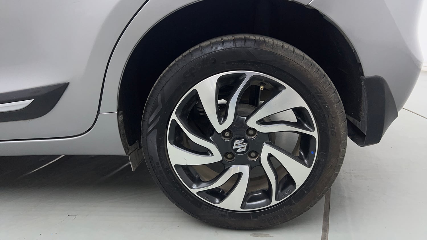 Used 2020 Maruti Suzuki Baleno Alpha Automatic Petrol Automatic tyres LEFT REAR TYRE RIM VIEW