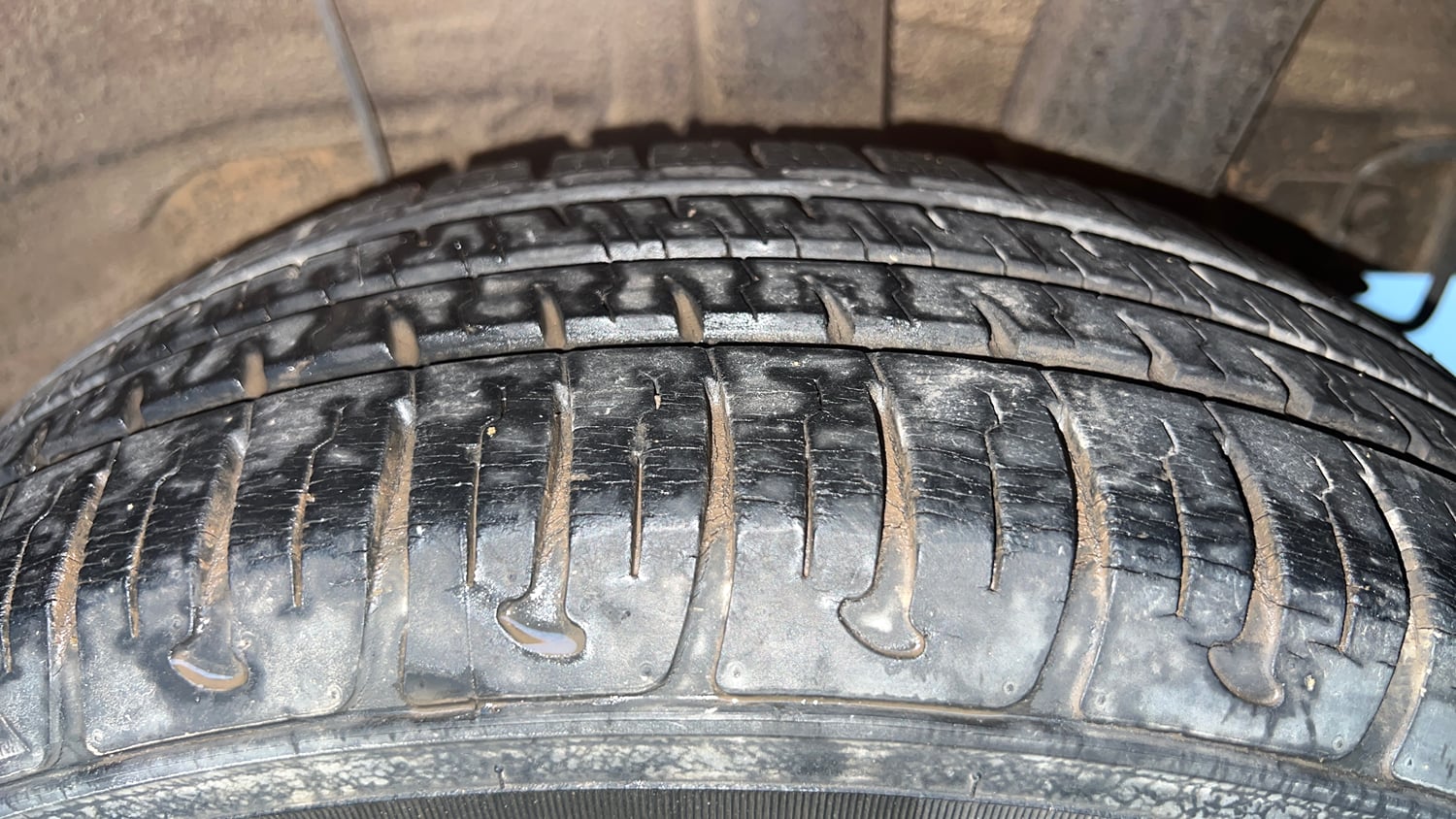 Used 2016 Hyundai Grand i10 Asta 1.2 Kappa VTVT Petrol Manual tyres LEFT REAR TYRE TREAD VIEW