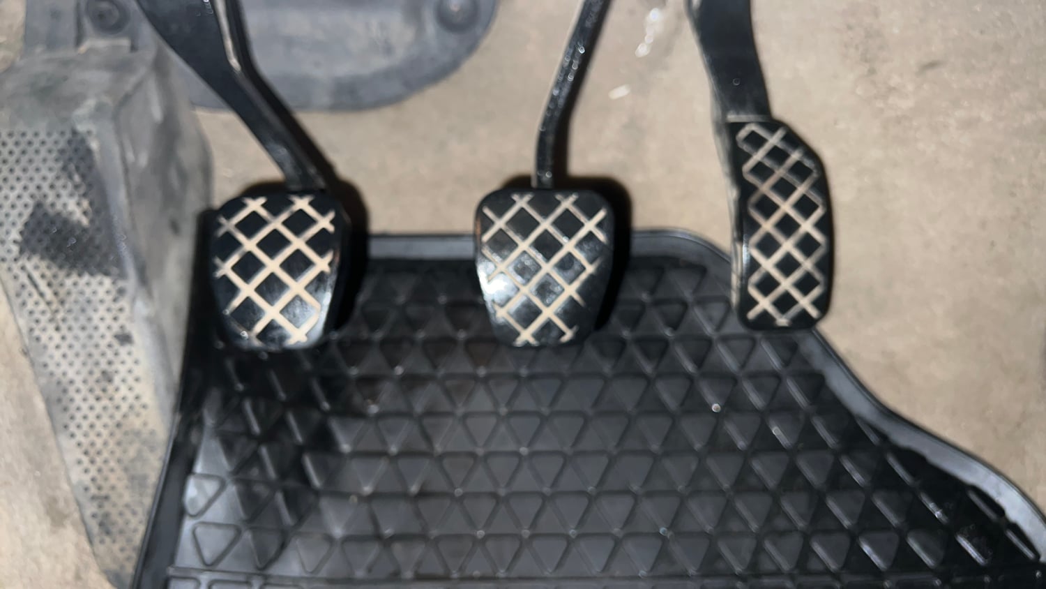 Used 2016 Volkswagen Polo Highline1.2L (P) Petrol Manual interior PEDALS VIEW