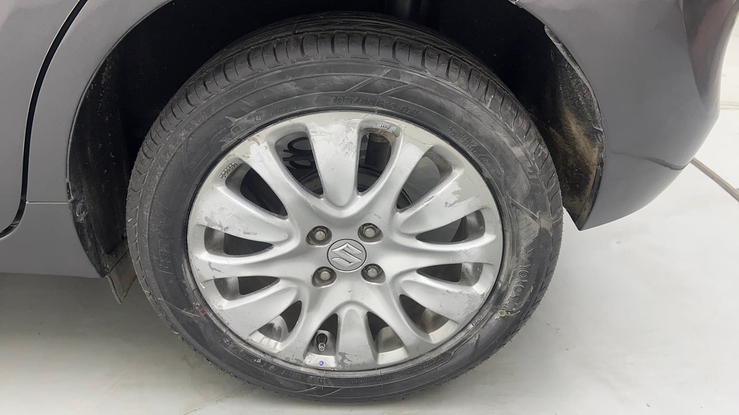 Used 2016 Maruti Suzuki Baleno Zeta 1.2 AT Petrol Automatic tyres LEFT REAR TYRE RIM VIEW