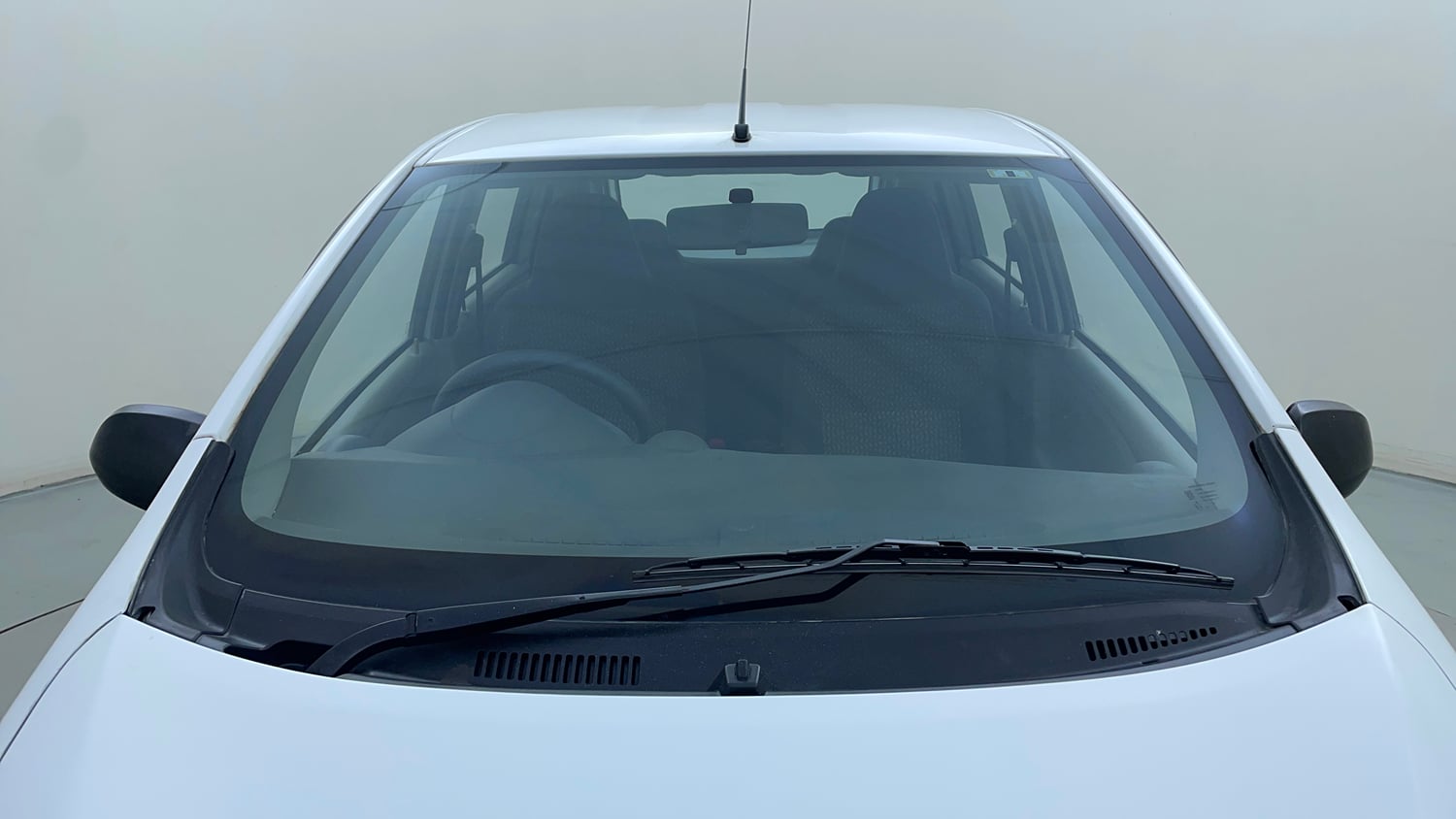 Used 2016 Datsun Redi-GO T (O) Petrol Manual exterior FRONT WINDSHIELD VIEW