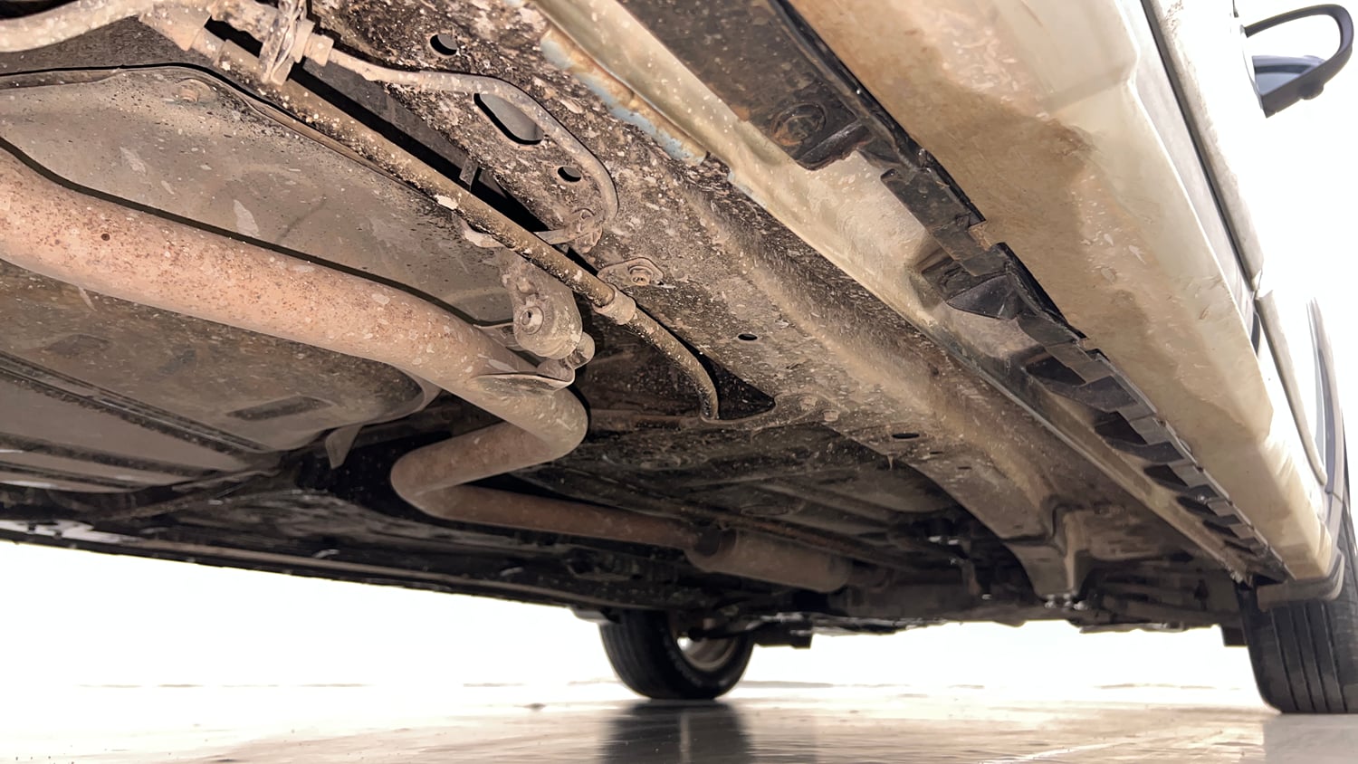 Used 2023 Maruti Suzuki XL6 Alpha MT Petrol Petrol Manual extra REAR RIGHT UNDERBODY VIEW