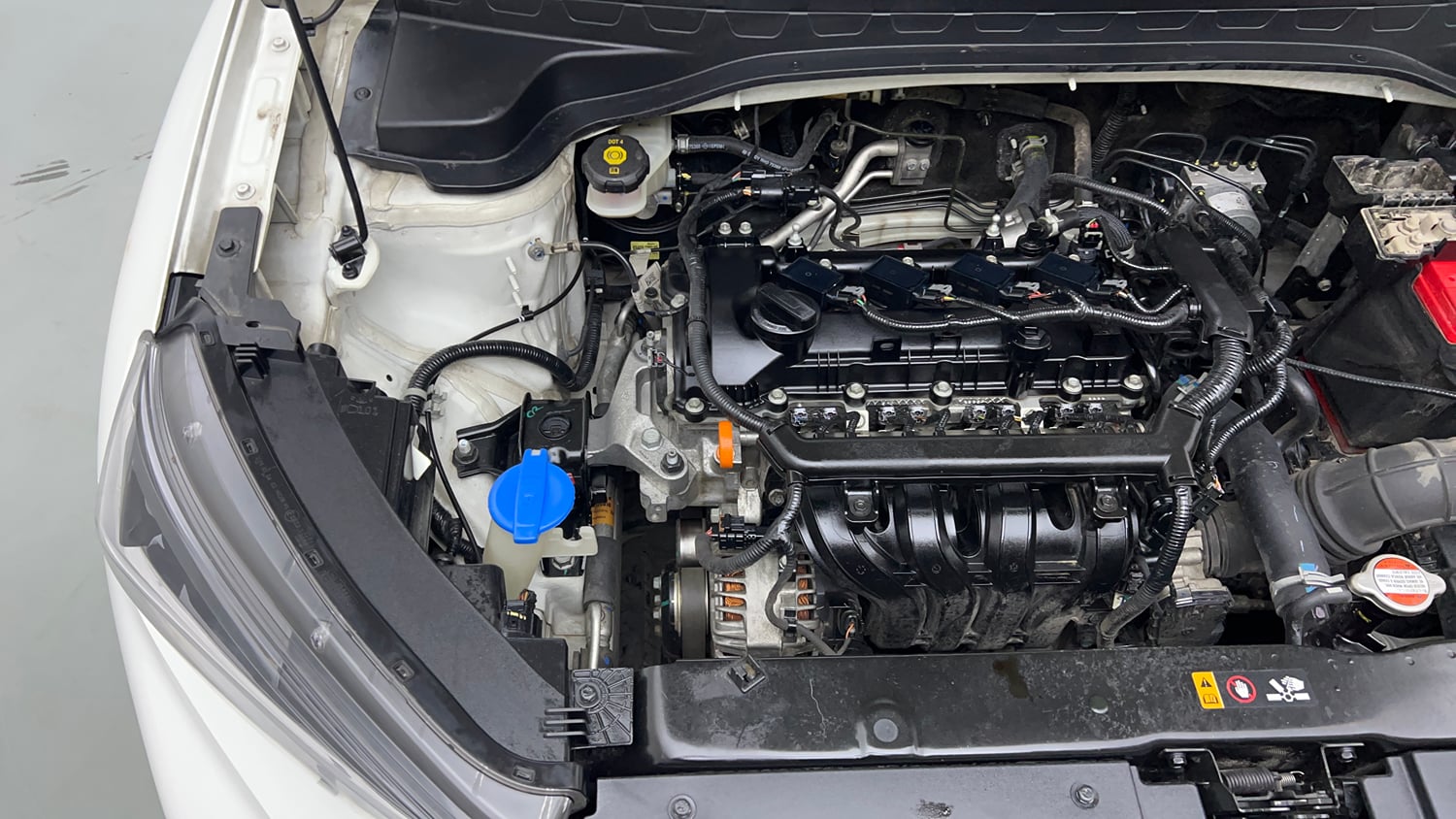 Used 2021 Kia Sonet HTK Plus 1.2 Petrol Manual engine ENGINE RIGHT SIDE VIEW
