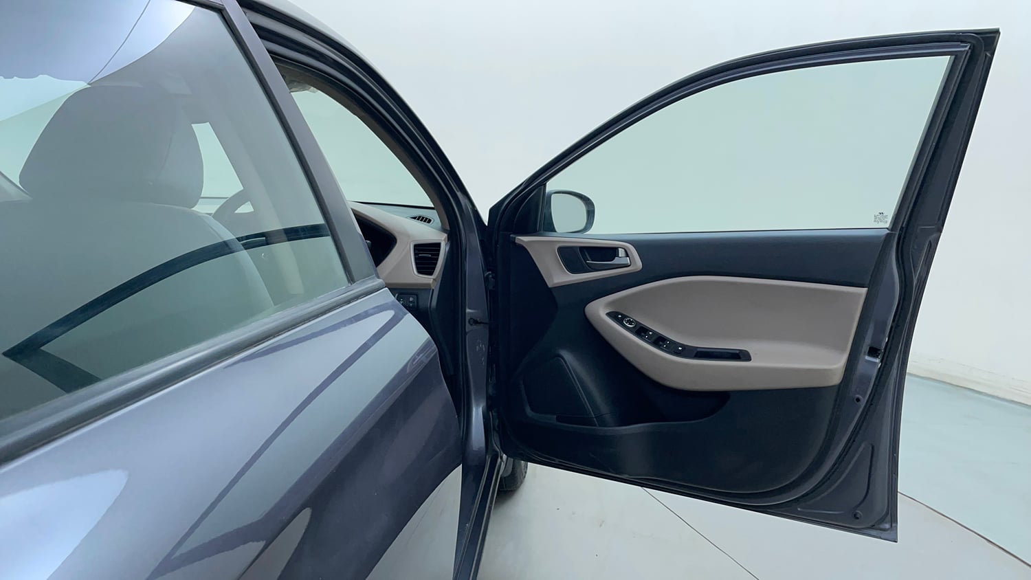Used 2014 Hyundai Elite i20 Asta 1.2 Petrol Manual interior RIGHT FRONT DOOR OPEN VIEW