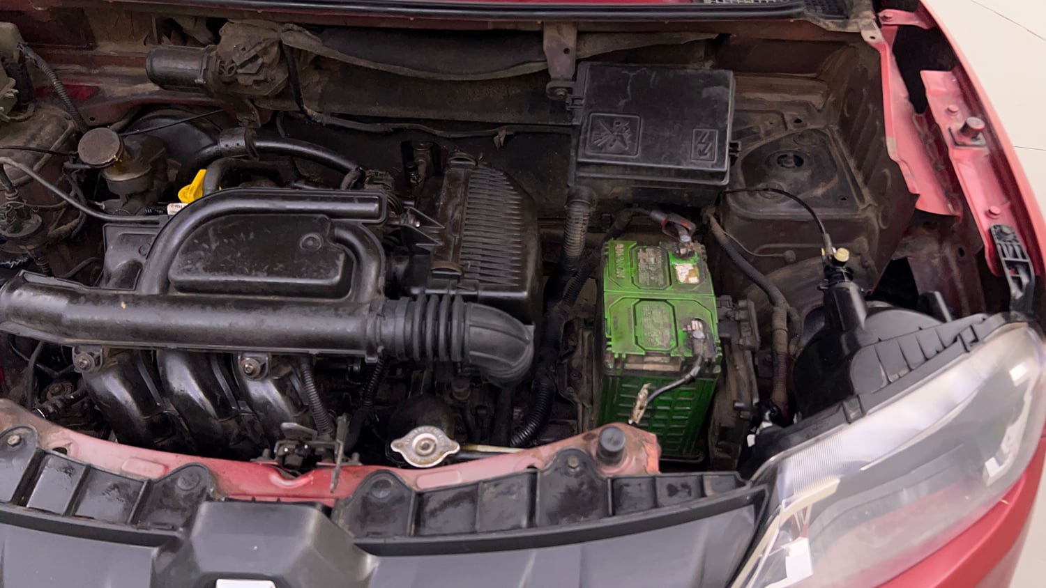 Used 2017 Renault Kwid 1.0 RXT AMT Petrol Automatic engine ENGINE LEFT SIDE VIEW