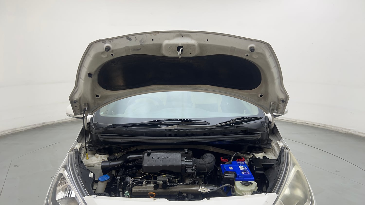 Used 2017 Hyundai Xcent S 1.1 CRDi Diesel Manual engine ENGINE & BONNET OPEN FRONT VIEW