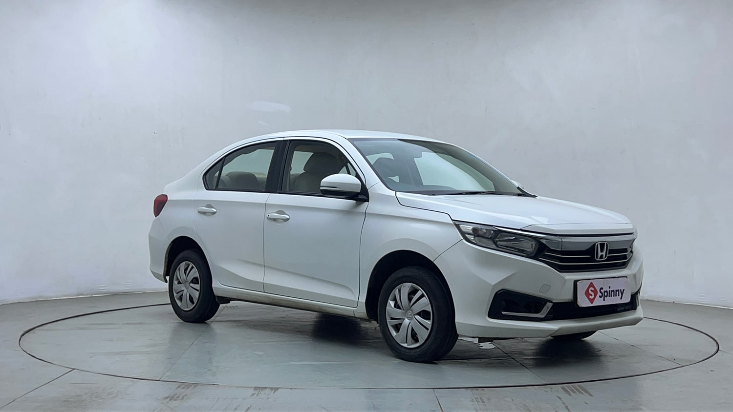 Used 2024 Honda Amaze S 1.2 Petrol CVT Petrol Automatic exterior RIGHT FRONT CORNER VIEW