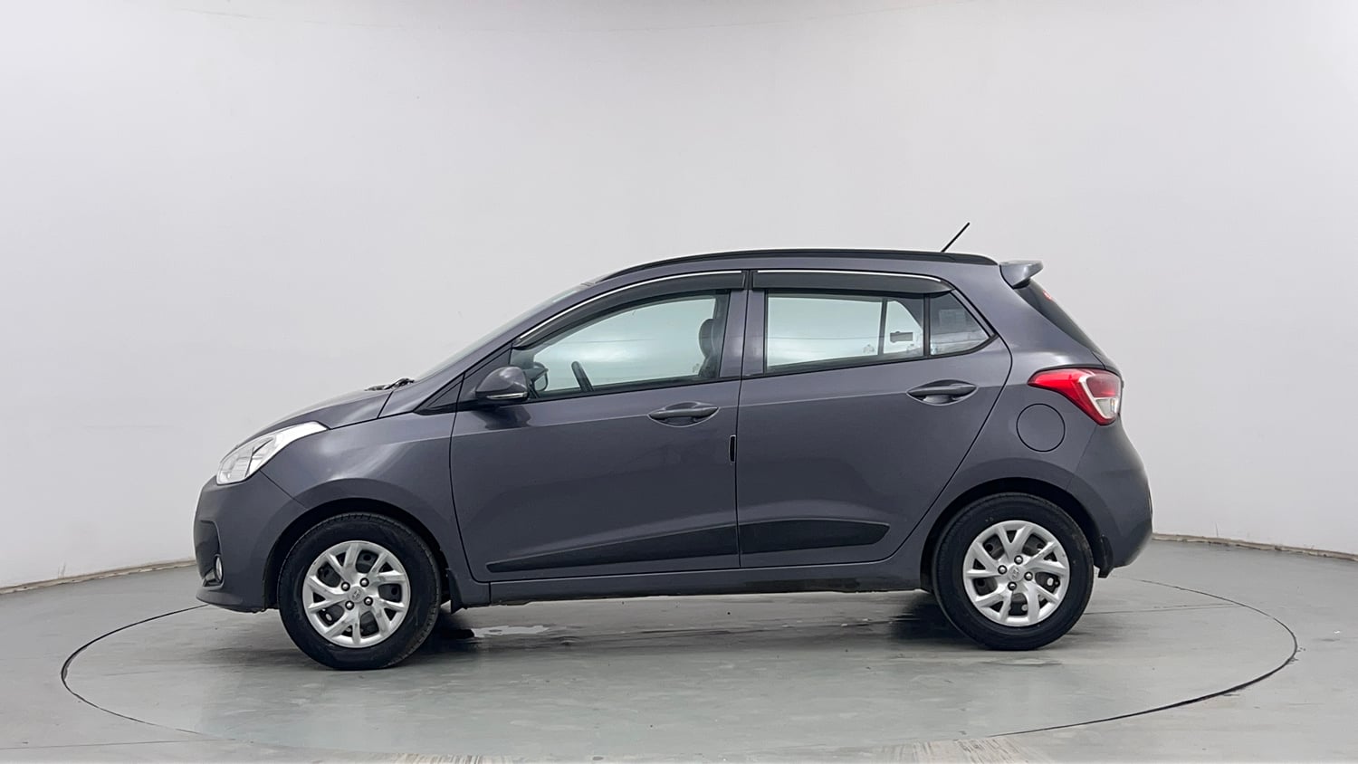 Used 2019 Hyundai Grand i10 Sportz 1.2 Kappa VTVT Petrol Manual exterior LEFT SIDE VIEW