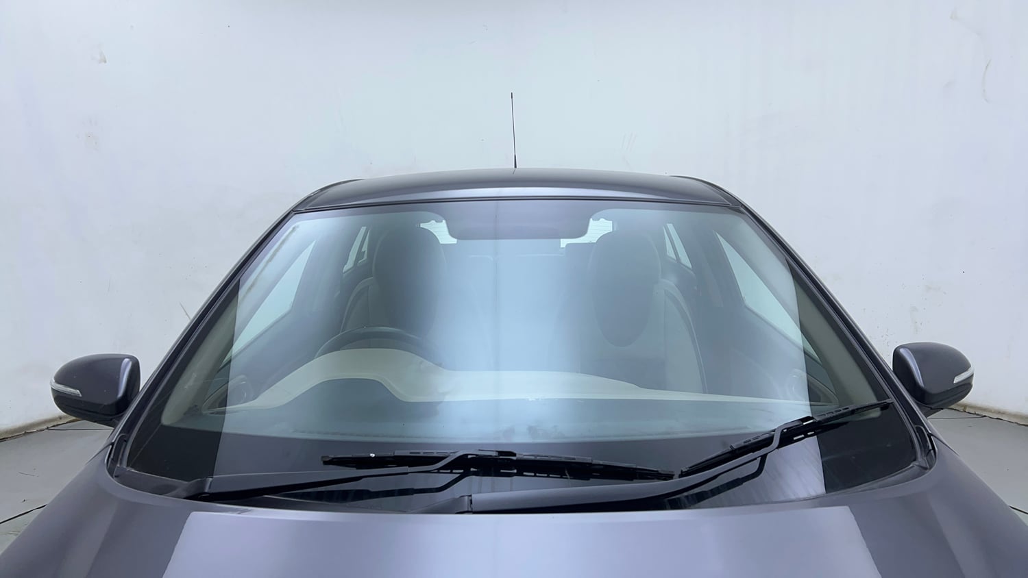 Used 2017 Hyundai Elite i20 Asta 1.2 Petrol Manual exterior FRONT WINDSHIELD VIEW