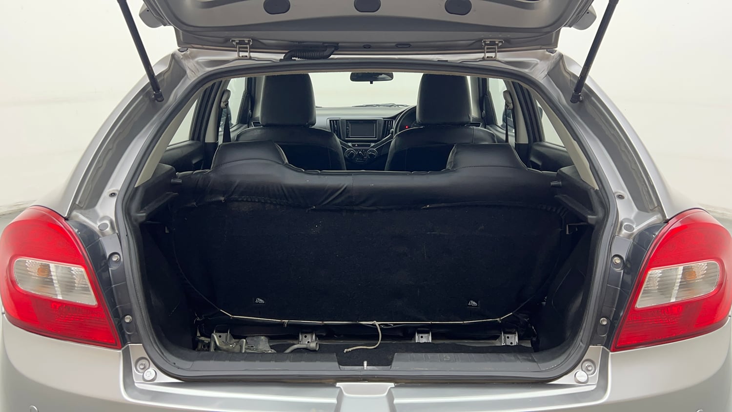 Used 2021 Maruti Suzuki Baleno Sigma Petrol Manual interior DICKY INSIDE VIEW