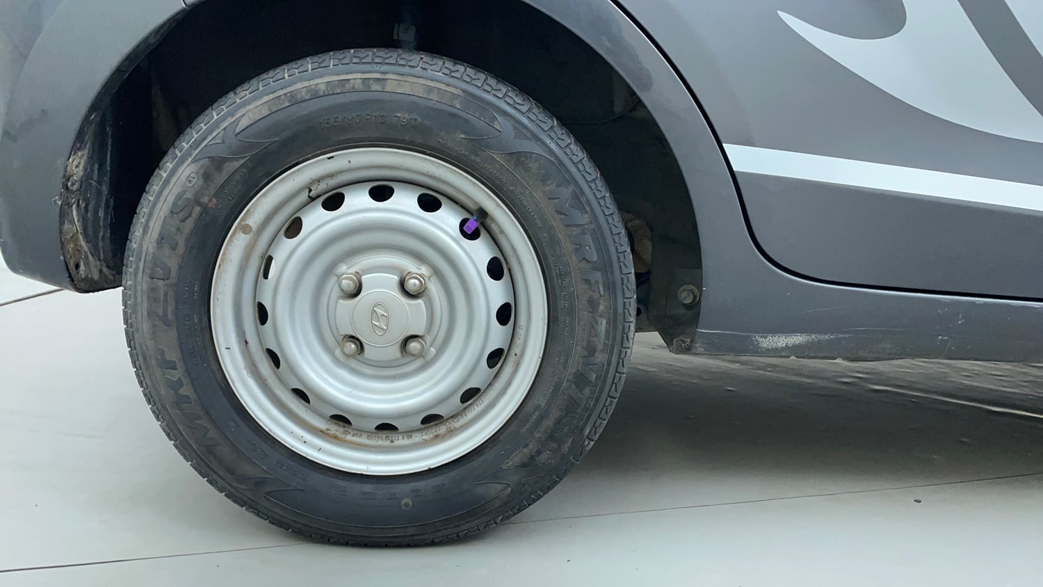 Used 2021 Hyundai Santro Magna Petrol Manual tyres RIGHT REAR TYRE RIM VIEW