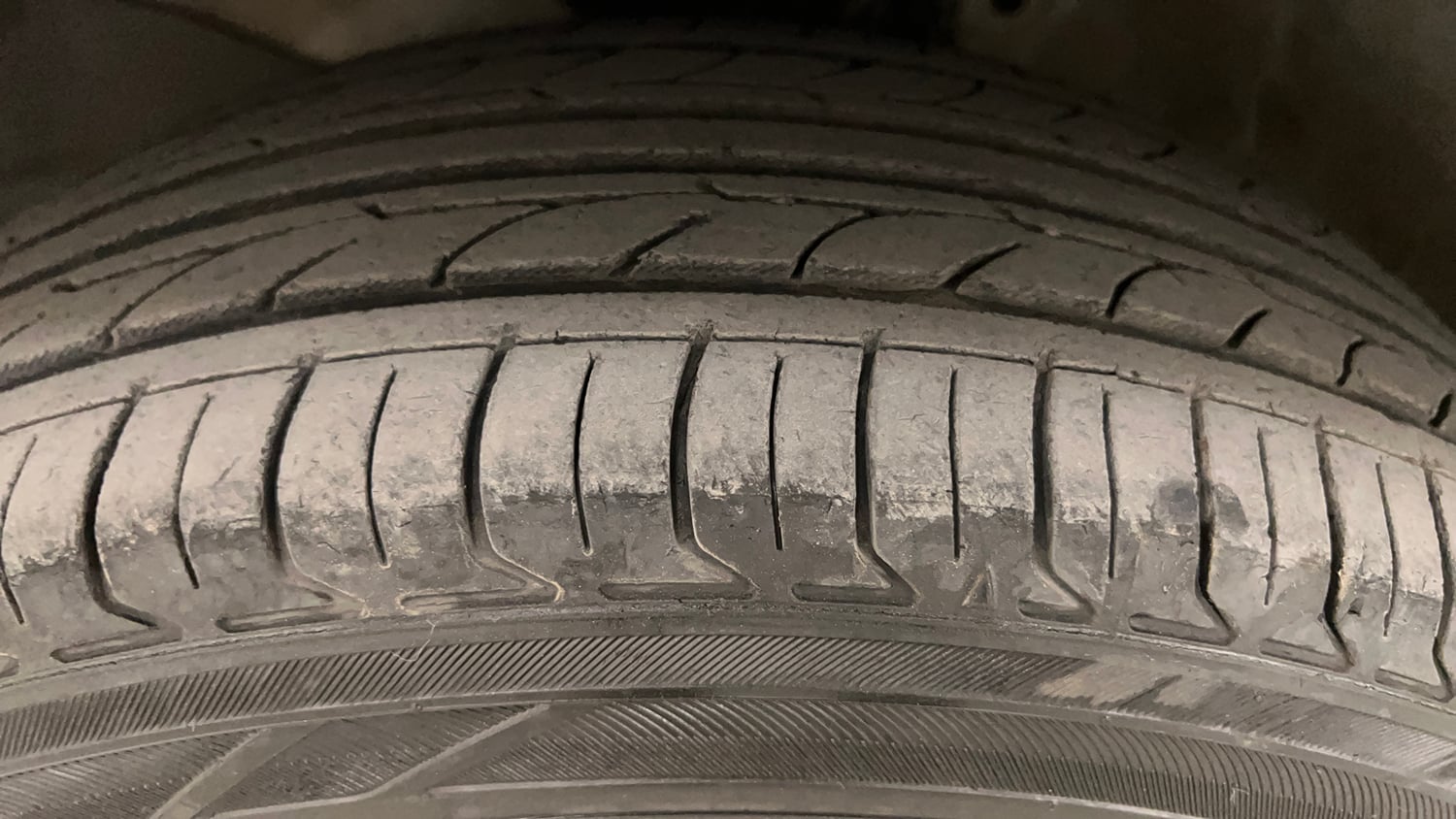 Used 2016 Honda Amaze 1.5 S i-DTEC Diesel Manual tyres LEFT FRONT TYRE TREAD VIEW