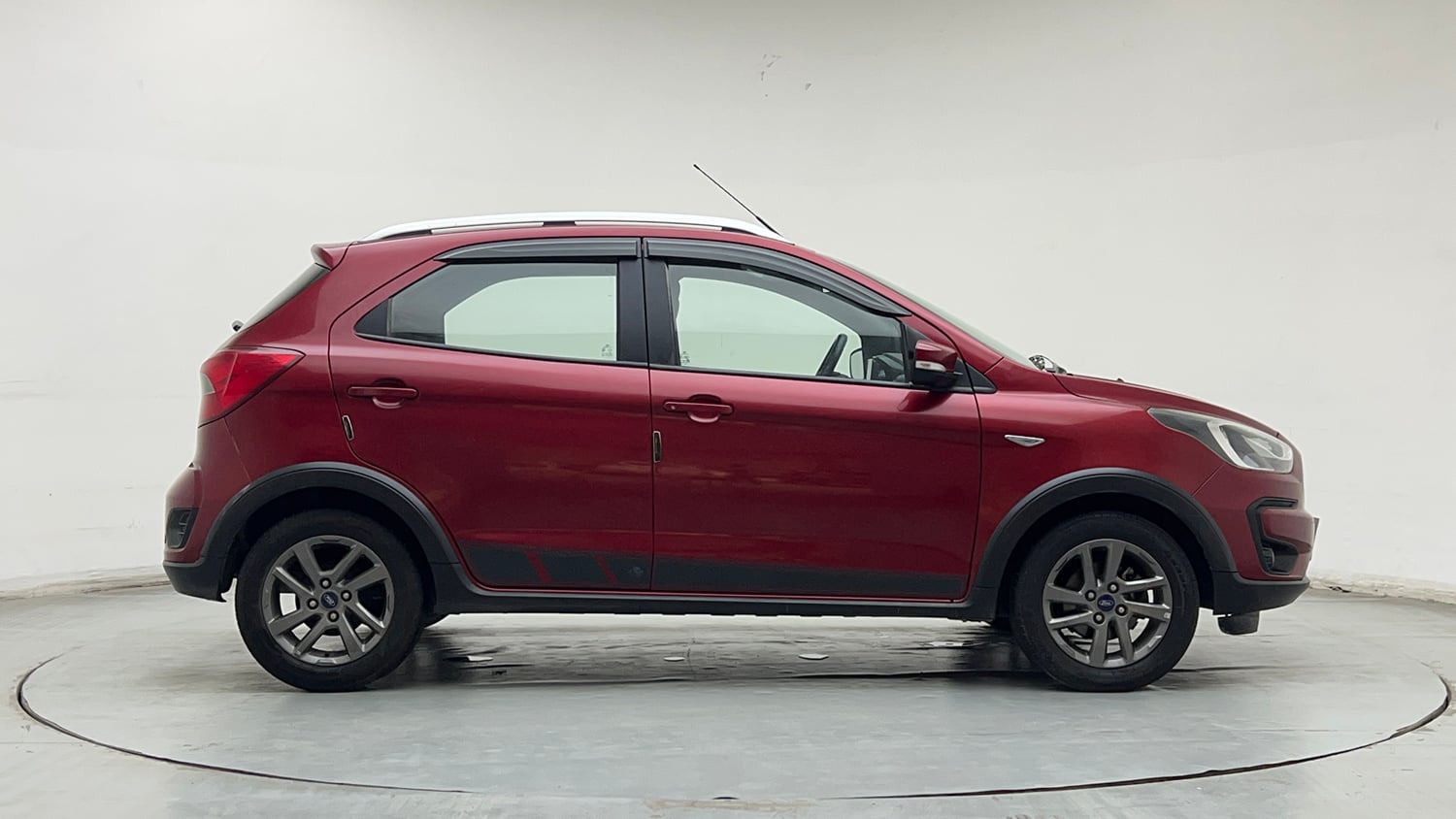 Used 2019 Ford Freestyle Titanium Plus 1.2 Ti-VCT Petrol Manual exterior RIGHT SIDE VIEW