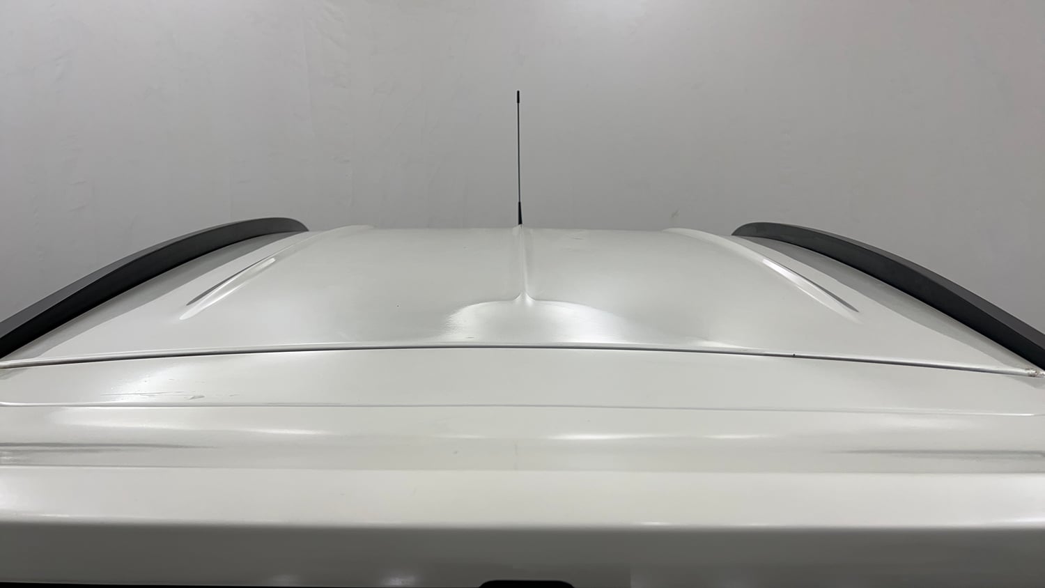 Used 2017 Mahindra KUV100 K6 D 6 STR Diesel Manual exterior EXTERIOR ROOF VIEW
