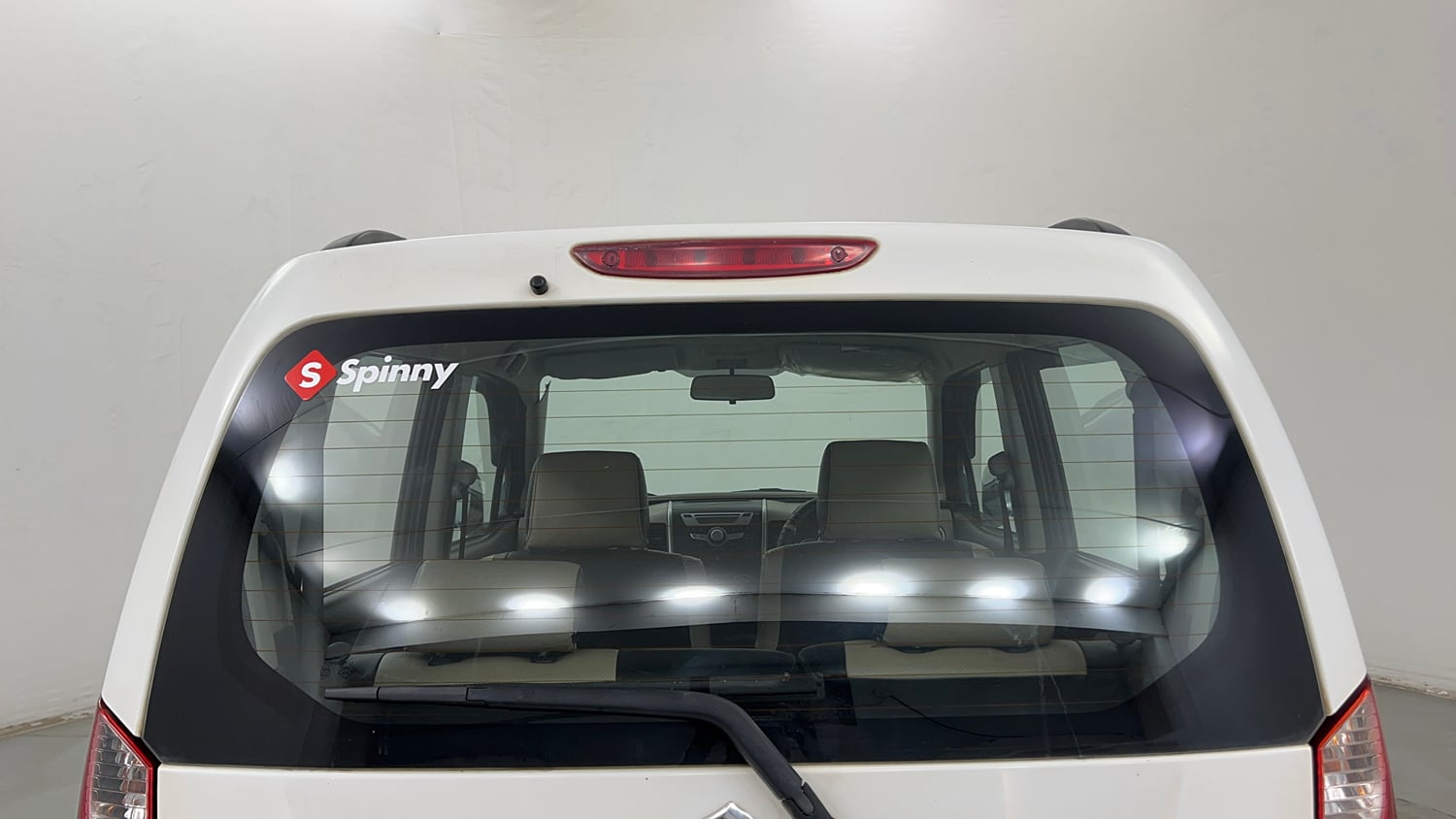 Used 2014 Maruti Suzuki Wagon R VXI Petrol Manual exterior BACK WINDSHIELD VIEW
