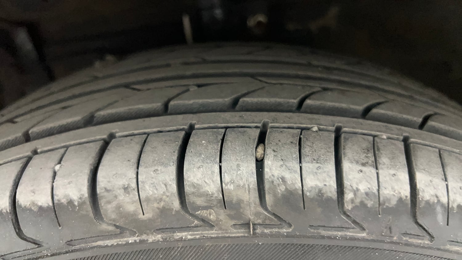 Used 2022 Maruti Suzuki Ciaz Zeta 1.5 Petrol Manual tyres LEFT FRONT TYRE TREAD VIEW