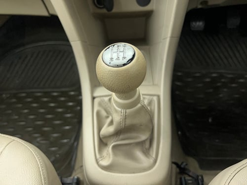 Used 2013 Maruti Suzuki Swift Dzire VXI Petrol Manual interior GEAR  KNOB VIEW