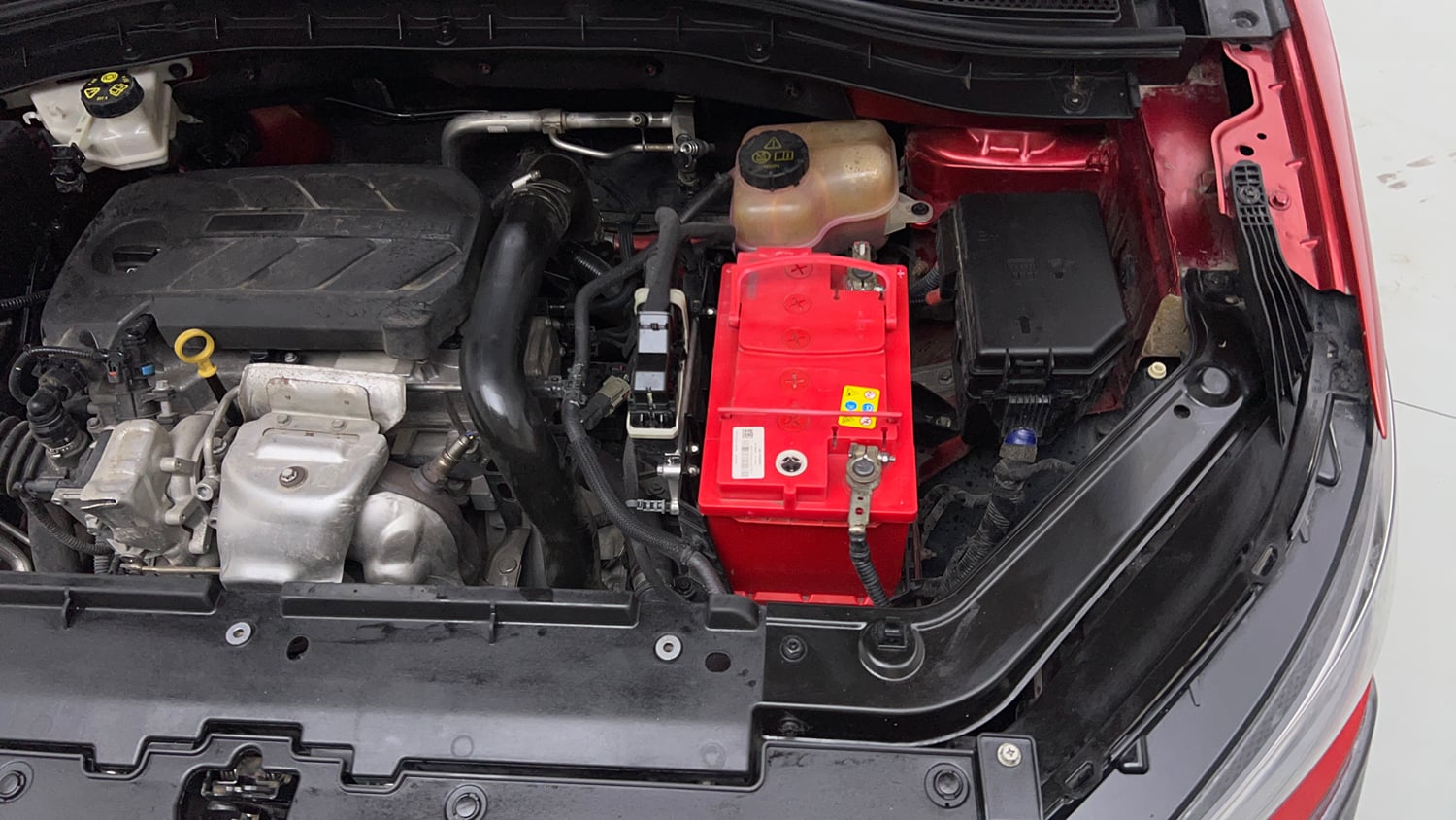 Used 2022 MG Motors Astor Savvy 1.3 Turbo AT S Red Petrol Automatic engine ENGINE LEFT SIDE VIEW