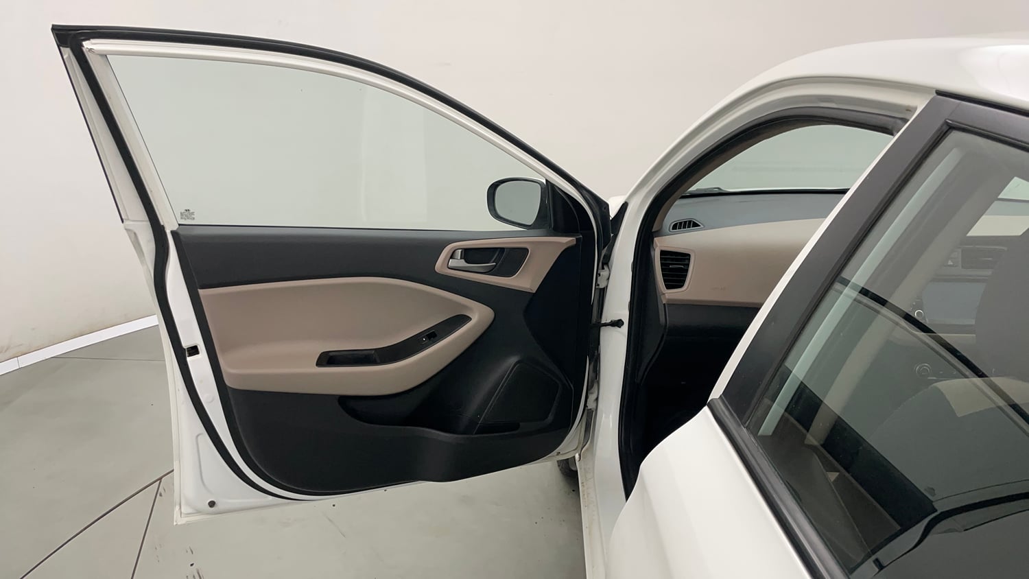 Used 2017 Hyundai Elite i20 Asta 1.2 (O) Petrol Manual interior LEFT FRONT DOOR OPEN VIEW