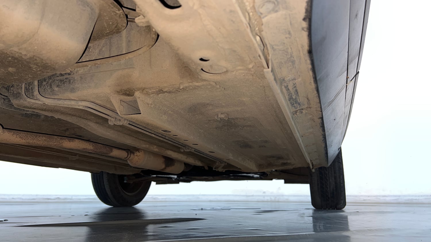 Used 2022 Nissan Magnite XE Petrol Manual extra REAR RIGHT UNDERBODY VIEW