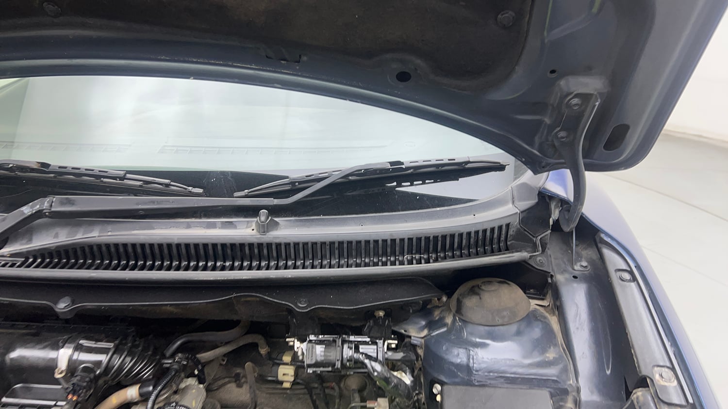 Used 2019 Maruti Suzuki Baleno Zeta Automatic Petrol Automatic engine ENGINE LEFT SIDE HINGE & APRON VIEW