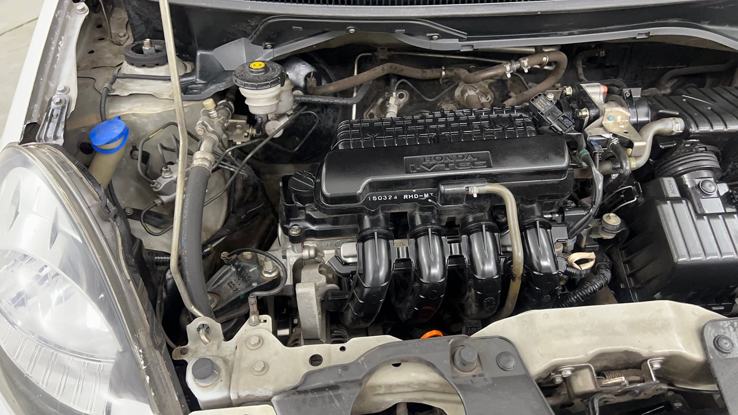 Used 2015 Honda Amaze 1.2 S i-VTEC Petrol Manual engine ENGINE RIGHT SIDE VIEW