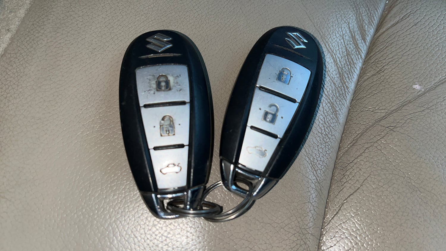 Used 2017 Maruti Suzuki Ciaz Alpha 1.4 AT Petrol Automatic extra CAR KEY VIEW