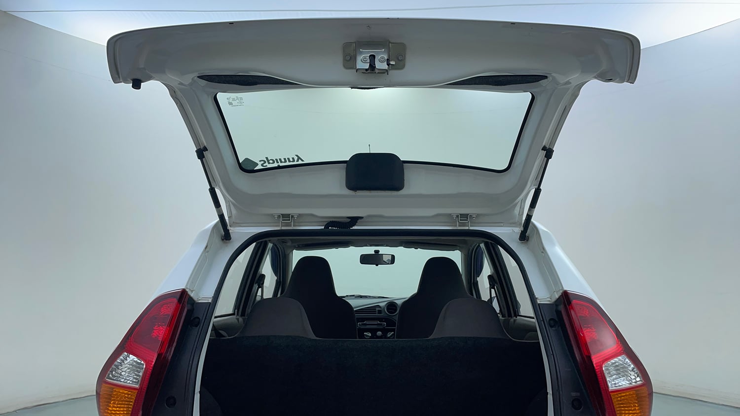 Used 2016 Datsun Redi-GO T (O) Petrol Manual interior DICKY DOOR OPEN VIEW