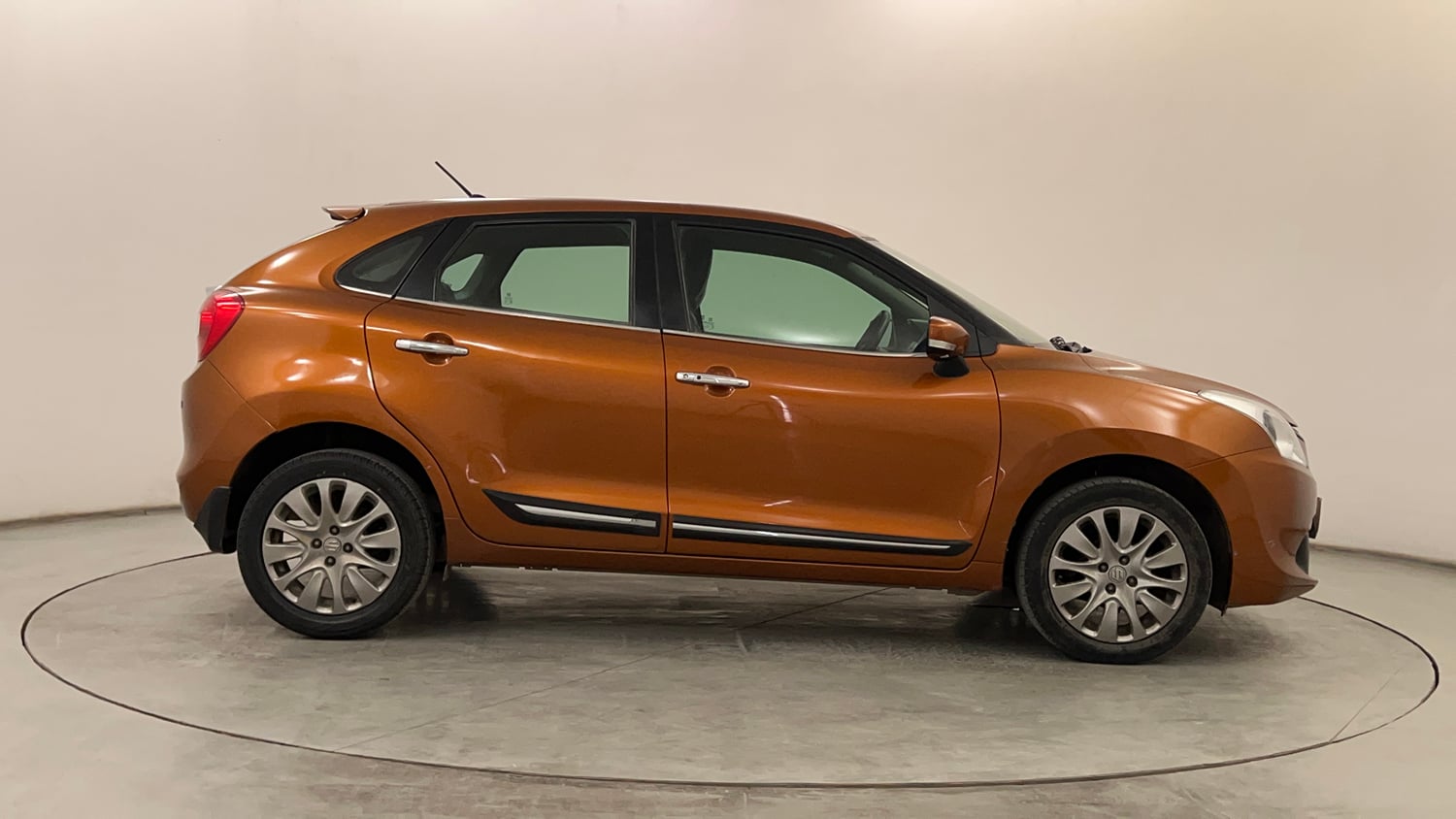 Used 2017 Maruti Suzuki Baleno Zeta 1.2 Petrol Manual exterior RIGHT SIDE VIEW